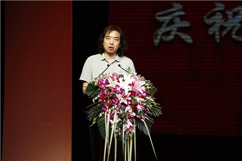 31教师代表祝真伟发言