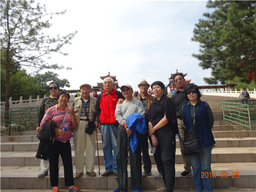 4.艺研所老干部合影