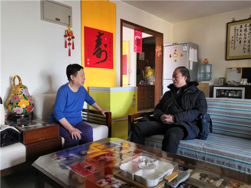 2院长刘侗慰问李文敏老师