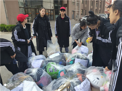 18将物品进行分类整理