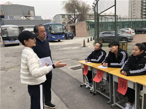 2刘侗院长参加捐献活动