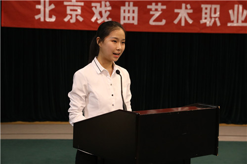 10.7号候选人胡玥