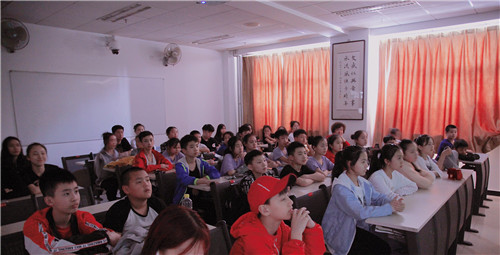 1观影现场座无虚席