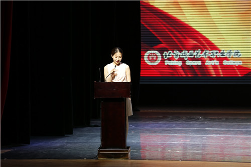 5、教师代表舞蹈系李乔老师致毕业寄语