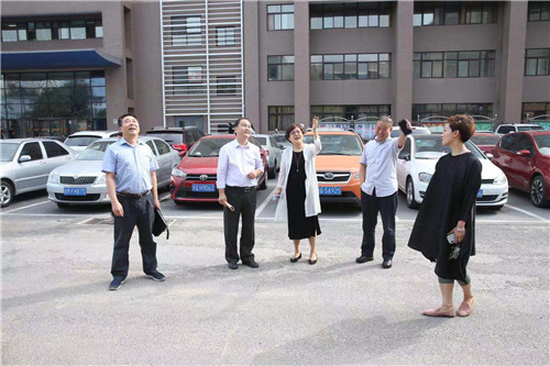 1宋宇局长一行视察校园