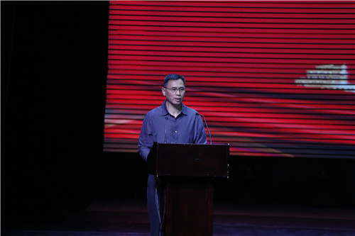 16、副院长黄平做新学期学生工作总体要求