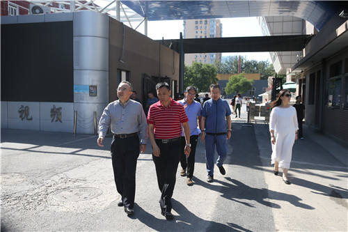 1局领导及安全专家来我校检查