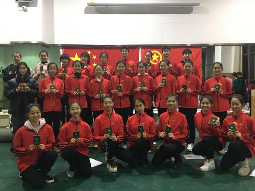 nEO_IMG_12舞蹈系团员发展大会新团员合影