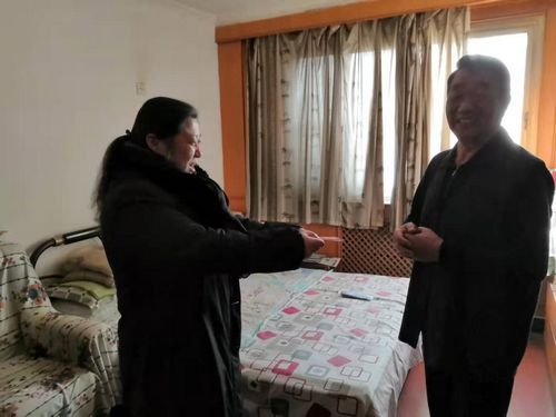 4黄珊珊副院长慰问侯正武老师