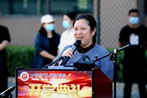 院长黄珊珊致新学期寄语