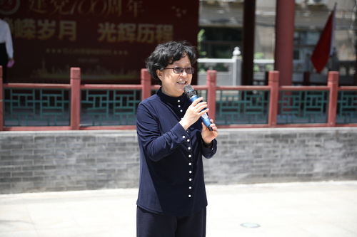 2.党委书记毕兆炜为开幕会致辞