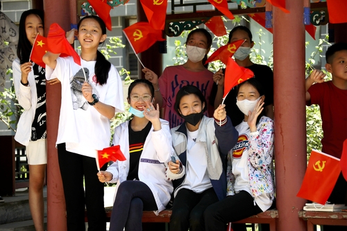 17.学生观摩演出2