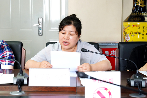 机关第一党支部支部书记张嵌诗