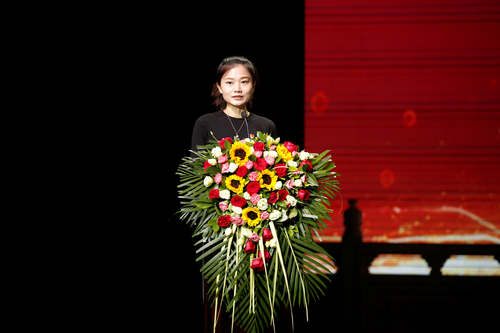 19、团委书记唐晶晶做新学期团委工作要点