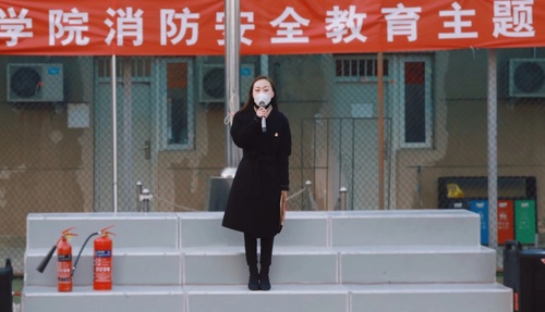 李洋老师讲评逃生演练