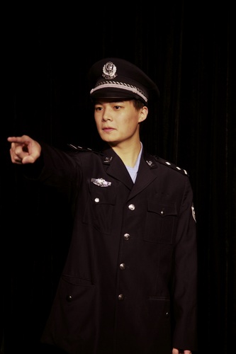 18警察B扮演者王浩
