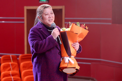 1院长黄珊珊讲话