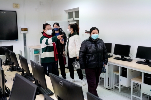 4院领导带队全面检查综合教学楼情况