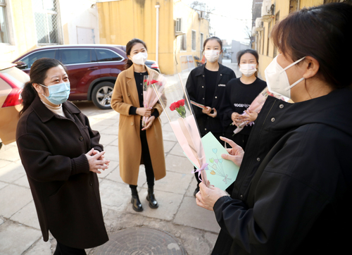 慰问健康驿站管理员