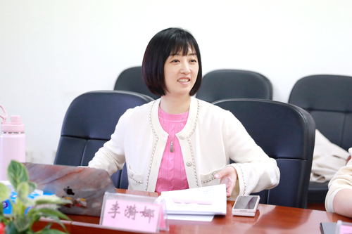 北京戏曲艺术职业学院舞蹈系民间舞教研室主任 李漪娜