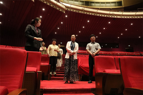 参观北京天桥艺术中心 (2)