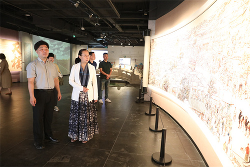 参观北京天桥艺术中心 (3)