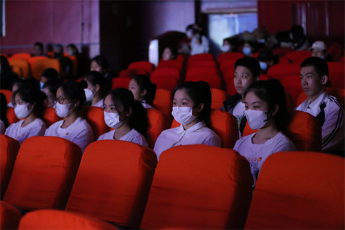 2-3观看《中华美德故事汇》系列舞台短剧·第七辑