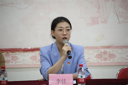 5-1北京京剧院团总支委员李佳发言