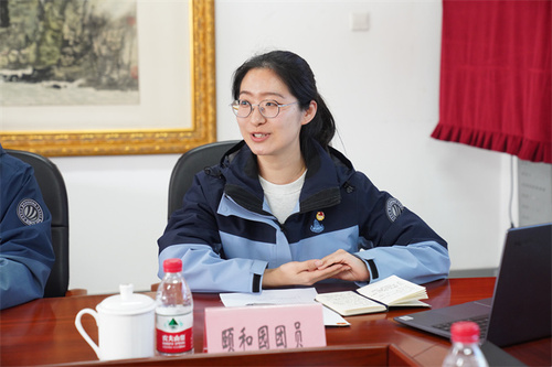 5、北京颐和园团员代表于妍培