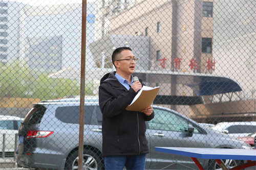 学生处负责人章秋君安排部署消防演练活动