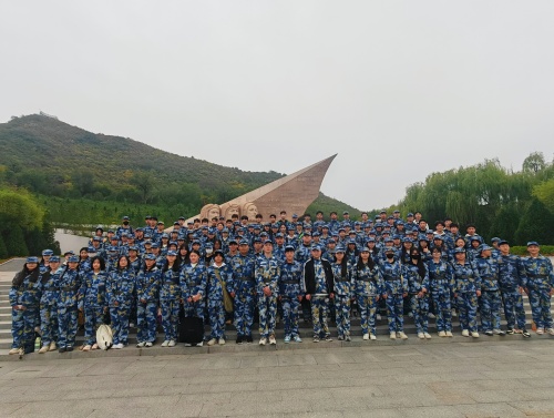 2学院中专2021级军训学生参观中国航空博物馆