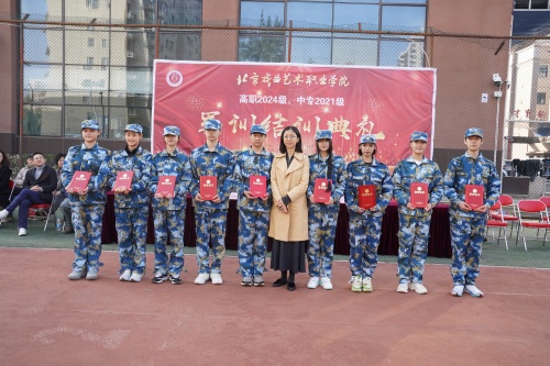 14为军训标兵颁奖