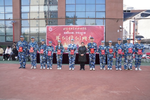 15为军训标兵颁奖