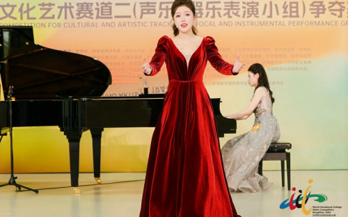 6声乐专业选手 关焓昱