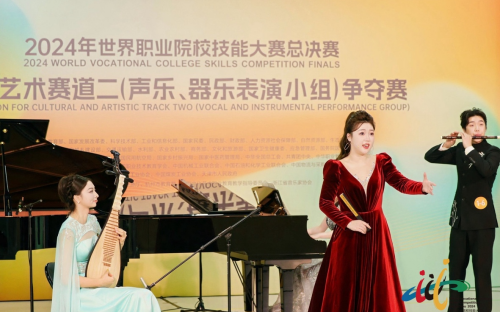 8四位选手合作室内乐作品《梨花印象》