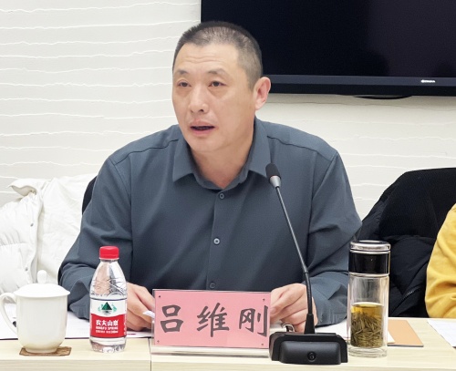 10石家庄市艺术学校戏曲戏剧表演专业部主任吕维刚交流发言