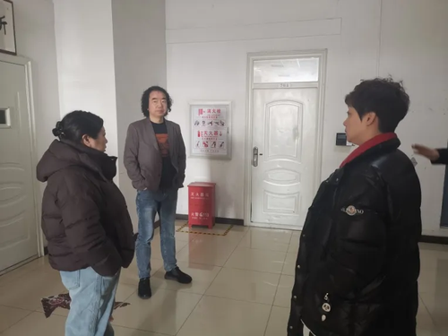 检查音乐系琴房及教室