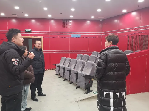 检查排演场一层