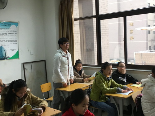 9.音乐2015班_调整大小