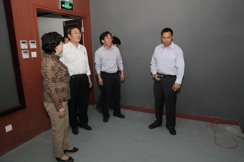 北京市政法卫生文化工会向我院颁发职工之家示范单位牌匾11