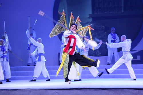 10《少年马连良》_调整大小