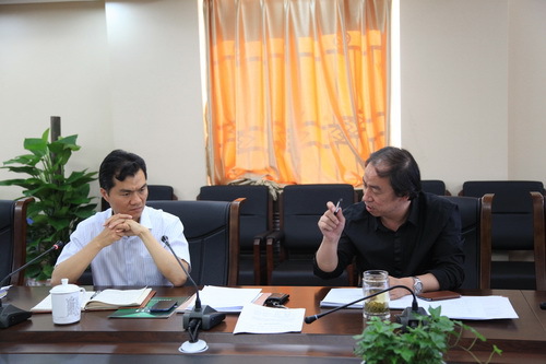 刘侗院长介绍学院情况_调整大小