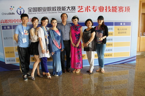 01比赛场外_调整大小