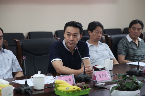 6.天津青年京剧团团长李少波发言_调整大小