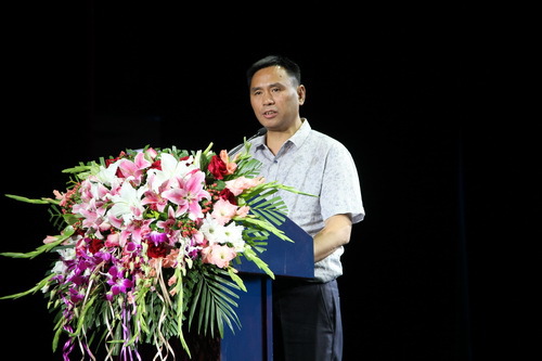 IMG_2357主管副院长黄平向同学们提了三点要求_调整大小