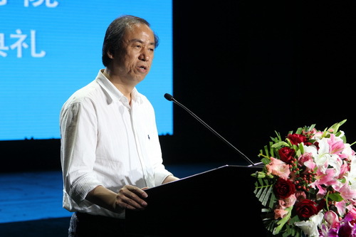 IMG_2311院长刘侗进行了开学致辞_调整大小