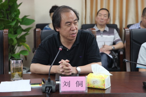 4院长刘侗_调整大小