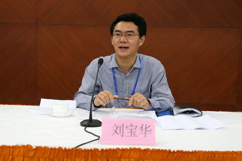 8鍏氬涔﹁鍒樺疂鍗庤璇漘璋冩暣澶у皬