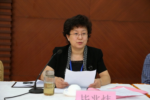 4鍏氬鍓功璁般€佸伐浼氫富甯瘯鍏嗙倻鍋?013骞翠笂鍗婂勾宸ヤ細宸ヤ綔鎶ュ憡_璋冩暣澶у皬