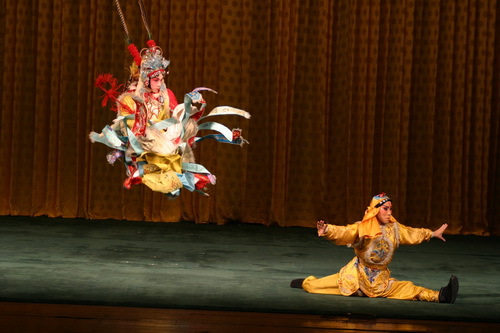 14涓夌瓑濂栥€婃槶鍚涘嚭濉炪€嬩綔鑰咃細闄堟槑_璋冩暣澶у皬